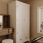Gable End, Luxury Apartment, *