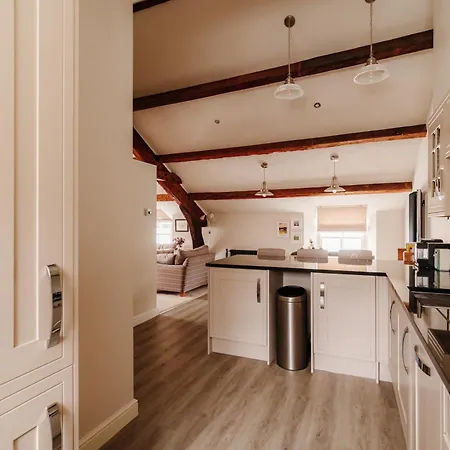 Gable End, Luxury Apartment,