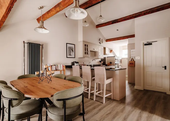 Gable End, Luxury Apartment, *