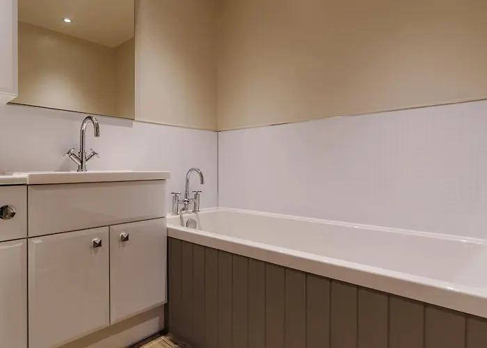 Gable End, Luxury Apartment, Apartment *